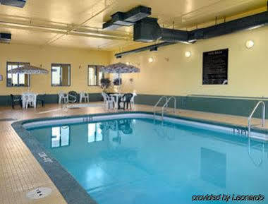 Super 8 By Wyndham Meadow Lake Exterior foto
